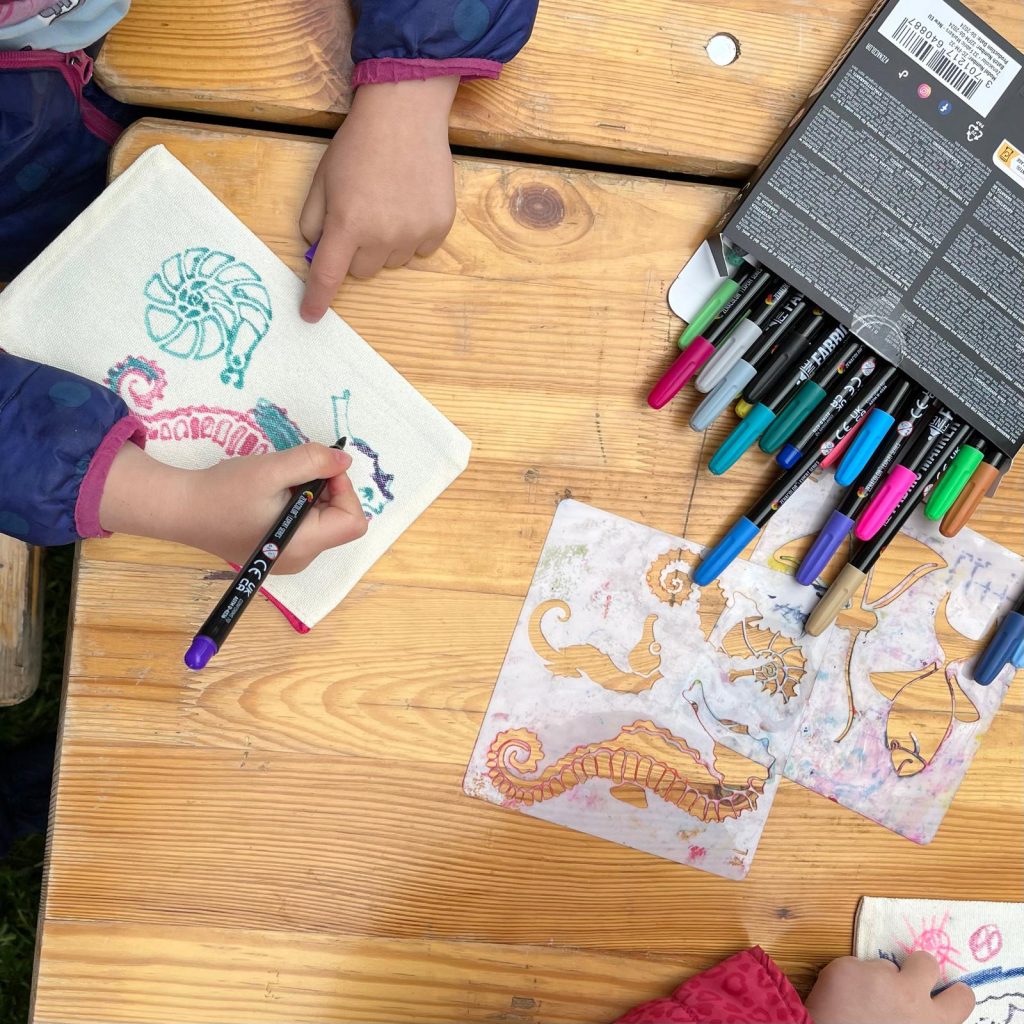 Täschchen bemalen Kinder-Museumsfest